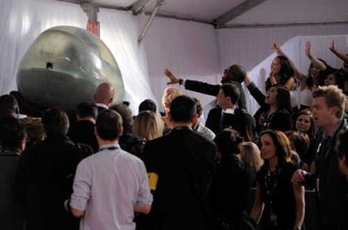 Lady+gaga+egg+pod