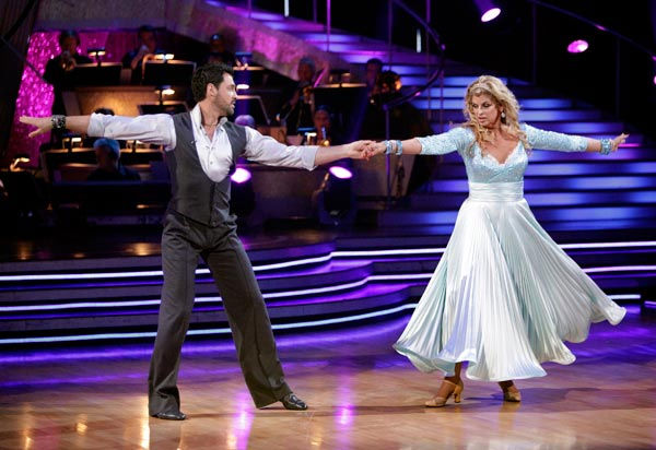 Kirstie Alley and her partner Maksim Chmerkovskiy dance a Vienese Waltz, a Paso Doble and an Instant Cha Cha on week nine of 'Dancing With The Stars.' The judges gave the couple 27 out of 30 for their Vienese Waltz and 27 points out of 30 for their Paso D