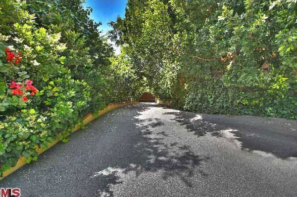A view of Zsa Zsa Gabor's 4-bedroom, 5.5...