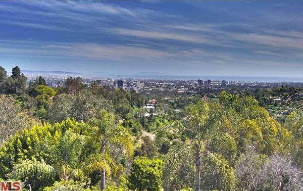 A view of Zsa Zsa Gabor's 4-bedroom, 5.5...
