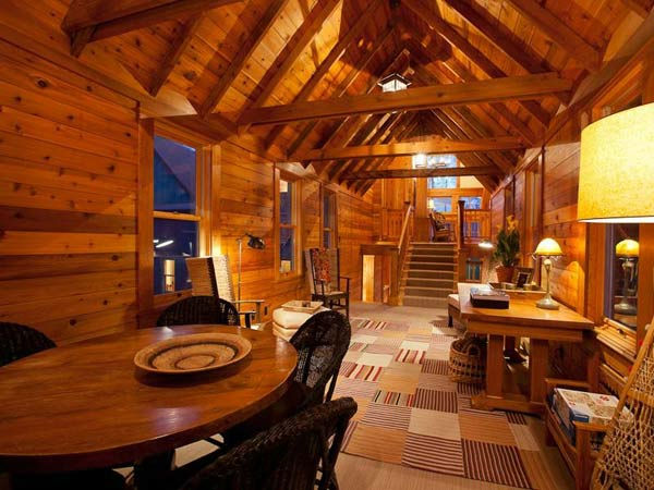 The dining room in Jerry Seinfeld's mansion in...