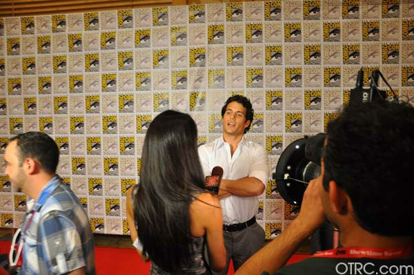 'Immortals' actor Henry Cavill talks to...