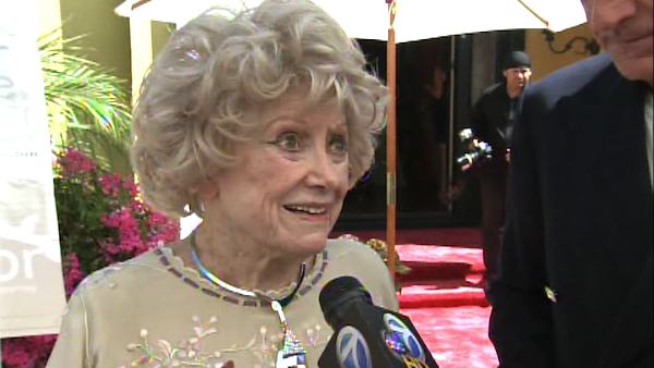 Phyllis Diller talks to OnTheRedCarpet.com at...