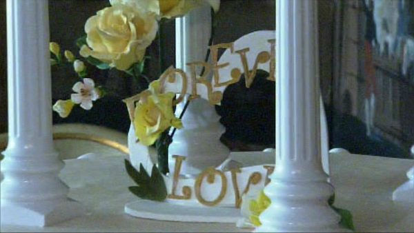 The centerpiece of the cake for Zsa Zsa Gabor...