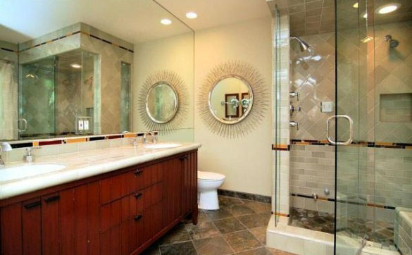The master bathroom in 'Gossip Girl' actress...