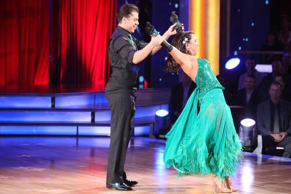'Keeping Up With The Kardashians' star Rob Kardashian and his partner Cheryl Burke received 24 out of 30 from the judges for their Fox Trot on the October 3 episode of 'Dancing With The Stars.'