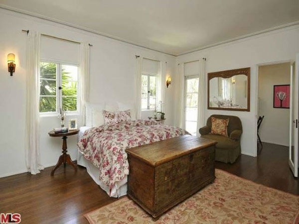 The master bedroom in Frances Bean Cobain's...
