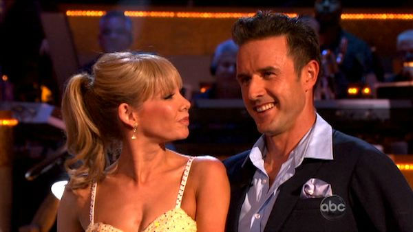 Actor David Arquette and his partner Kym Johnson received 23 out of 30 from the judges for their Quickstep on the October 24 episode of 'Dancing With The Stars.'