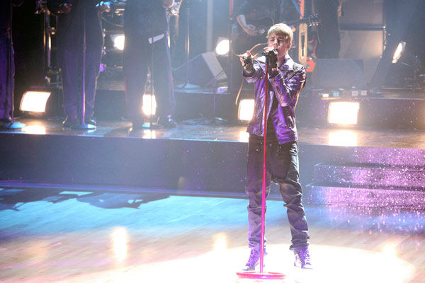 Justin Bieber was joined by Boyz II Men for a...