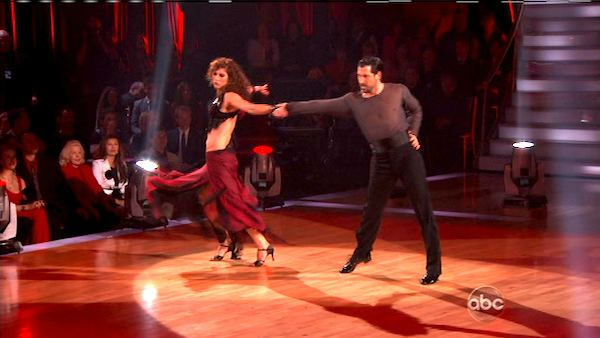 U.S. soccer star Hope Solo and her partner Maksim Chmerkovskiy received 21 out of 30 from the judges for their Paso Doble and 24 out of 30 for their Argentine Tango and 4 bonus points for their Cha Cha relay for a total of 49 points on the November 14 epi