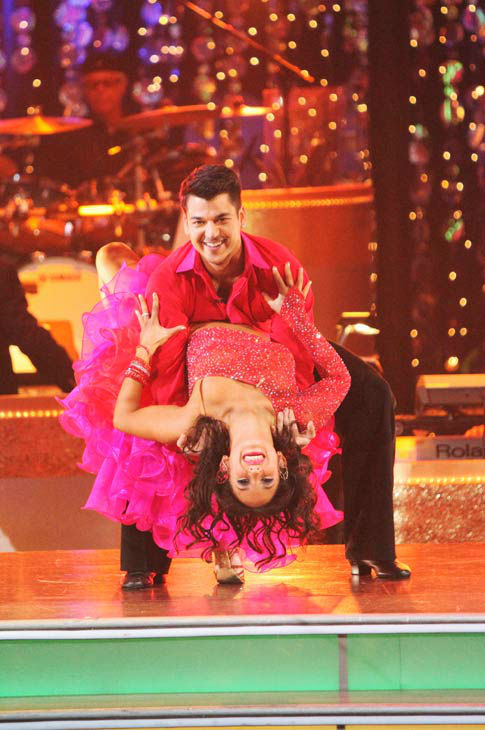 'Keeping Up With The Kardashians' star Rob Kardashian and his partner Cheryl Burke performed an encore of their Samba on 'Dancing With The Stars: The Results Show' on Tuesday, November 15, 2011.