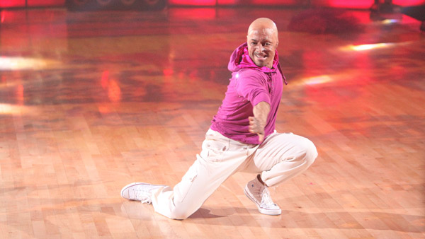 'All My Children' actor and Iraq War veteran J.R. Martinez and his partner Karina Smirnoff received 24 out of 30 from the judges for their Cha Cha Cha and 30 out of 30 for their Freestyle dance for a total of 53 out of 60 points on 'DWTS.'