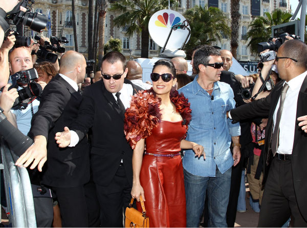 Actor Antonio Banderas (L) and actress Salma Hayek attend the 'Puss in Boots' Photocall at Carlton Beach during the 64th Cannes Film Festival on May 11, 2011 in Cannes, France.