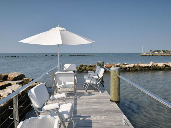 Katharine Hepburn's former Connecticut home sits...