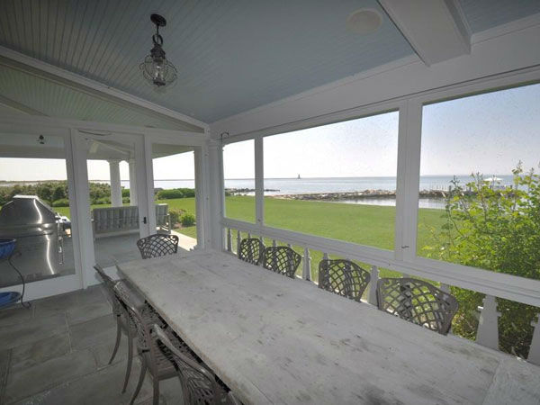 Katharine Hepburn's former Connecticut home sits...