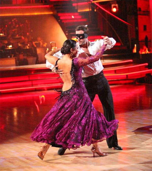 Telenovela star William Levy and his partner Cheryl Burke, along with guest dancer Tony Dovolani, received 27 out of 30 points from the judges for their 'Trio' Paso Doble on week eight of 'Dancing With The Stars,' which aired on Monday, May 7, 2012.