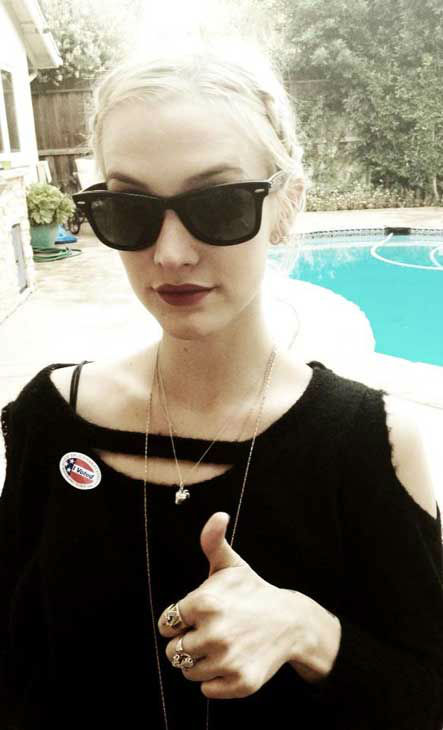 Ashlee Simpson appears in a Twitter photo posted...