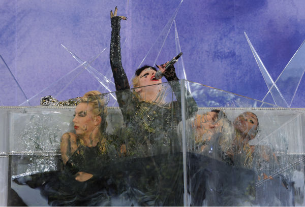 Lady Gaga performs live in Central Park to kick...
