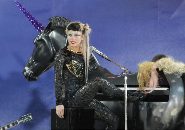 Lady Gaga performs live in Central Park to kick...