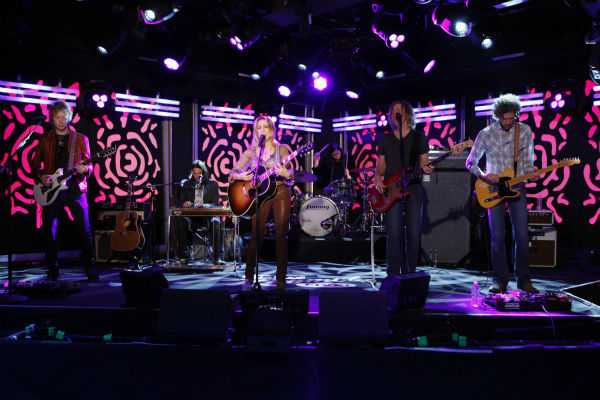 Sheryl Crow performs on a Matt Damon-hijacked...
