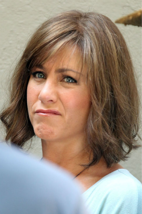 jennifer aniston wig