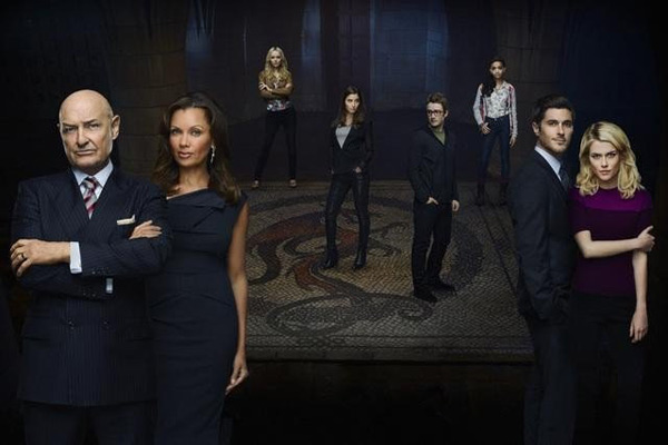 Still image of the cast from '666 Park Avenue.'