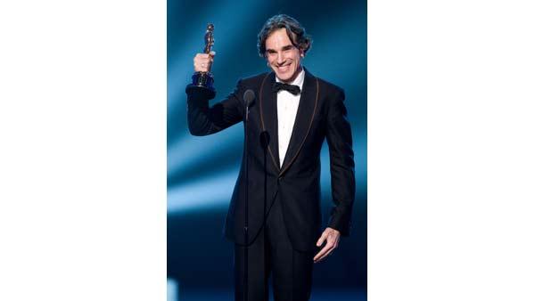 Daniel Day-Lewis accepts the Academy Award for 'Best Leading Actor' during the 80th Annual Academy Awards at the Kodak Theatre in Hollywood, CA, on Sunday, February 24, 2008.