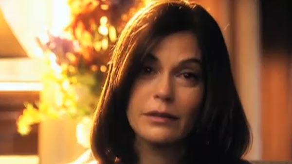 Teri Hatcher appears in the Smallville episode Abandoned. - Provided courtesy of The CW Network Teri Hatcher appears in the Smallville episode Abandoned. - Provided courtesy of The CW Network