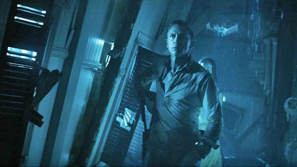 Daniel Craig as 'Jake Lonergan'  in a scene from the 2011  film, 'Cowboys & Aliens'.