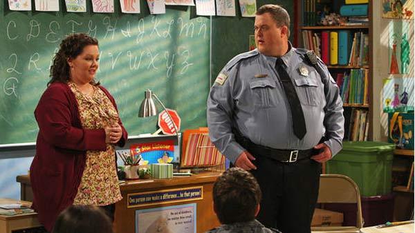 Melissa McCarthy and Billy Gardell in a scene from 'Mike & Molly'.