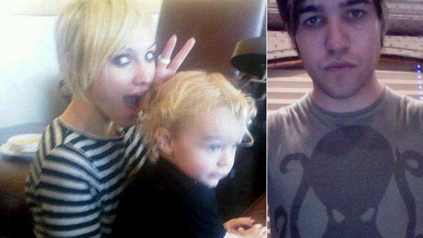 Ashlee Simpson-Wentz and son Bronx appear in this Oct. 12, 2010 photo posted on husband Pete Wentzs Twitter page. - Provided courtesy of http://twitpic.com/2x2rym / http://twitpic.com/39zuf Ashlee Simpson-Wentz and son Bronx appear in this Oct. 12, 2010 photo posted on husband Pete Wentzs Twitter page. - Provided courtesy of http://twitpic.com/2x2rym / http://twitpic.com/39zuf