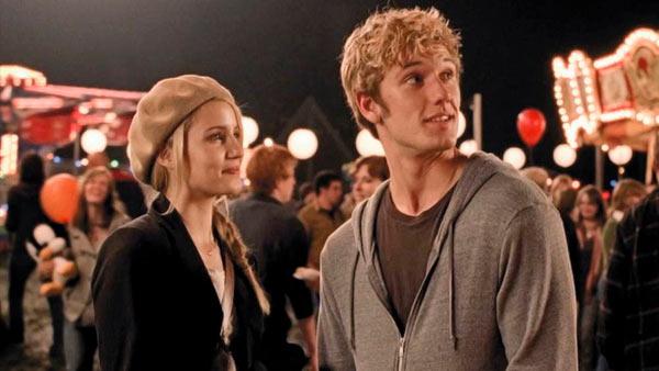 Dianna Agron and Alex Pettyfer appear in a scene from 'I Am Number Four.'