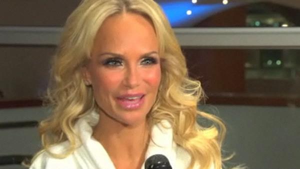 Kristin Chenoweth of Glee and Pushing Daisies originated the role of Glinda in the Broadway musical Wicked. (Pictured: Kristin Chenoweth talks to OnTheRedCarpet.com in January 2011.) - Provided courtesy of KABC Kristin Chenoweth of Glee and Pushing Daisies originated the role of Glinda in the Broadway musical Wicked. (Pictured: Kristin Chenoweth talks to OnTheRedCarpet.com in January 2011.) - Provided courtesy of KABC