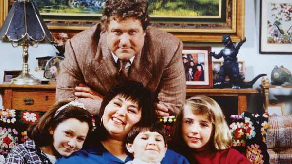 The cast of 'Roseanne' appears in an undated photo.