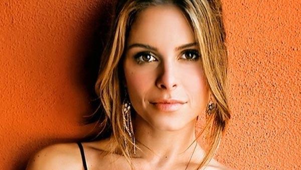 Maria Menounos appears in a photo posted on her Twitter page.