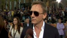 Daniel Craig talks to OnTheRedCarpet.com at Comic-Con about Cowboys & Aliens which debuts July 29.