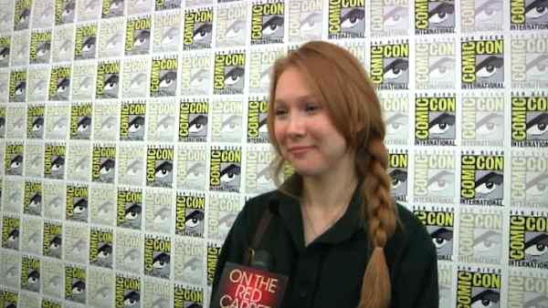 Molly C Quinn talks'Castle' at ComicCon Video 