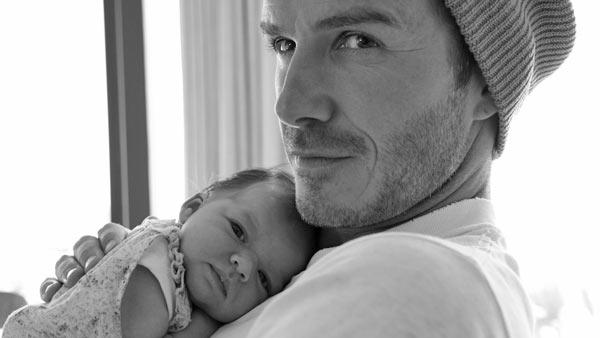 David Beckham holding newborn daughter Harper Seven in a Twitter photo posted by Victoria Beckham on August 7, 2011. - Provided courtesy of Twitter David Beckham holding newborn daughter Harper Seven in a Twitter photo posted by Victoria Beckham on August 7, 2011. - Provided courtesy of Twitter