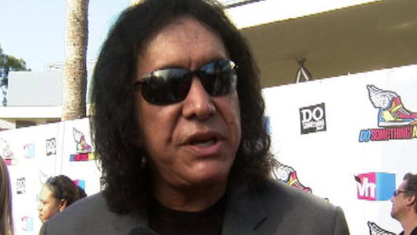 Gene Simmons remains coy about possible Shannon Tweed wedding Video 