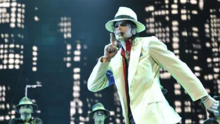 Michael Jackson rehearses for his This Is It tour.