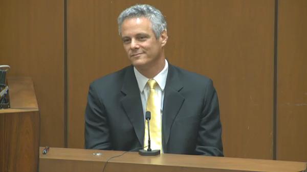 Dr. Alon Steinberg, a cardiology expert, testifies at the involuntary manslaughter trial of Conrad Murray in downtown Los Angeles on Wednesday, Oct. 12, 2011.