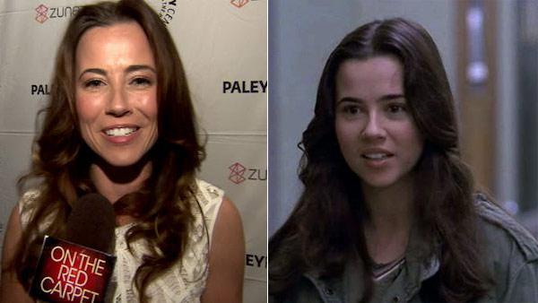 Linda Cardellini talks to OnTheRedCarpet.com about 'Freaks and Geeks' at a PaleyFest event in March 2011. /  Linda Cardelli appears in a scene from 'Freaks and Geeks.'