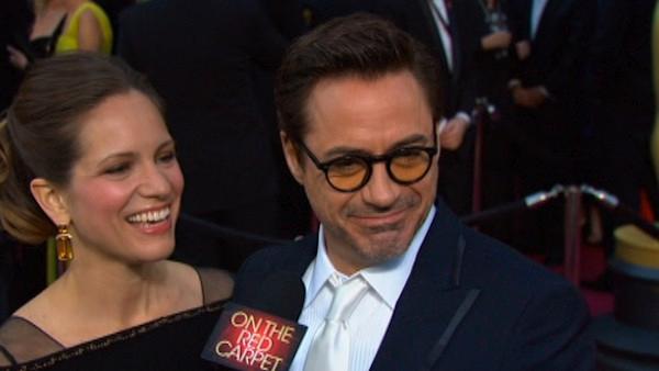 On The Red Carpet talks with actor Robert Downey Jr. on the Oscar red carpet.
