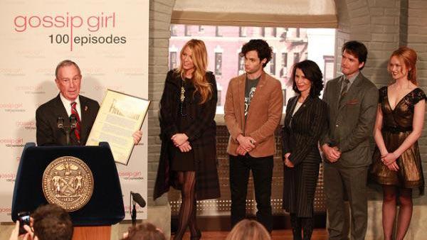 New York Mayor Michael Bloomberg and Gossip Girl cast members appear in a photo from Bloombergs official Twitter account on Jan. 26, 2012. - Provided courtesy of Twitter.com/MikeBloomberg New York Mayor Michael Bloomberg and Gossip Girl cast members appear in a photo from Bloombergs official Twitter account on Jan. 26, 2012. - Provided courtesy of Twitter.com/MikeBloomberg