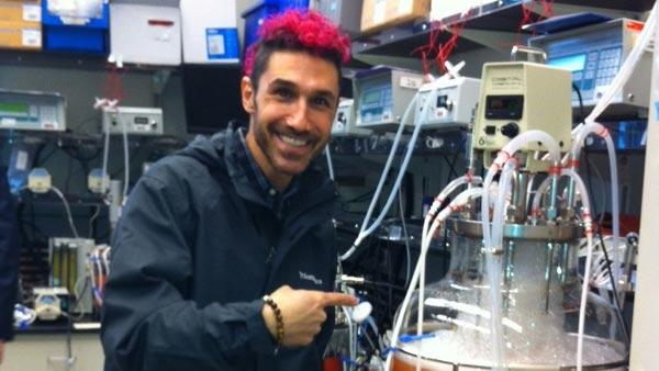 Ethan Zohn appears in a photo posted on his official Twitter page. - Provided courtesy of twitter.com/#!/EthanZohn Ethan Zohn appears in a photo posted on his official Twitter page. - Provided courtesy of twitter.com/#!/EthanZohn