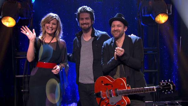 Matt Nathanson performed his latest single 'Run' featuring Sugarland in a special performance accompanied by pro dancers Tristan MacManus and Peta Murgatroyd on 'Dancing With The Stars: The Result Show' on Tuesday, March 27, 2012.