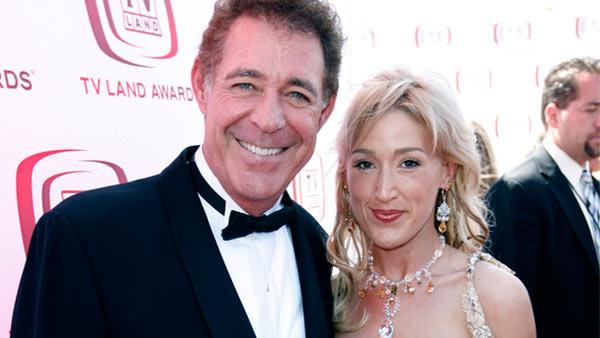 Actor Barry Williams and guest Elizabeth Kennedy arrive at the TV Land Awards on Sunday June 8, 2008 in Santa Monica, Calif. - Provided courtesy of AP / Matt Sayles Actor Barry Williams and guest Elizabeth Kennedy arrive at the TV Land Awards on Sunday June 8, 2008 in Santa Monica, Calif. - Provided courtesy of AP / Matt Sayles