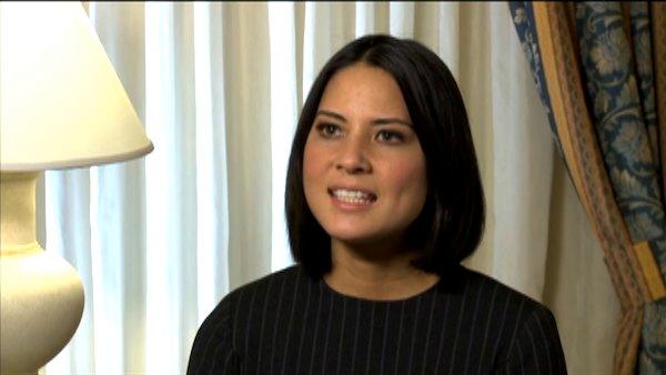 Olivia Munn talks about 'I Don't Know How She Does It' in an interview provided by The Weinstein Company.