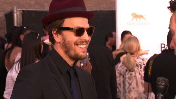 Gavin DeGraw talks to OnTheRedCarpet.com at the 2012 Billboard Awards on May 20, 2012.