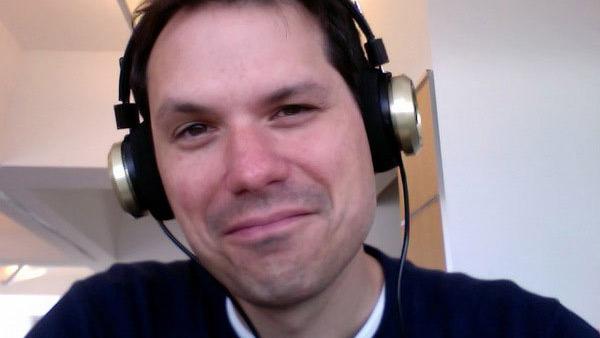 Michael Ian Black appears in a photo posted on his official Twitpic page.